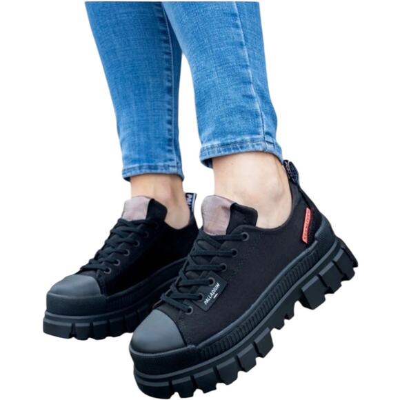 Palladium Revolt LO TX Women’s Black Platform Shoes, Size 9 NEW, Y2K, Grunge